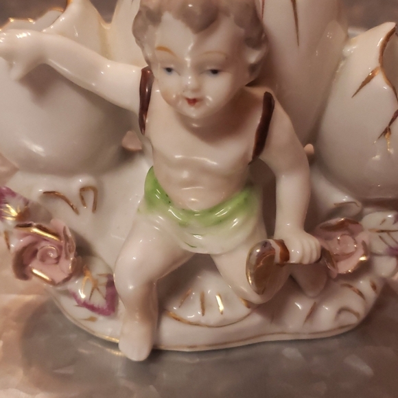 Antique Vintage Porcelain Gardener &Tulips. - Picture 2 of 5